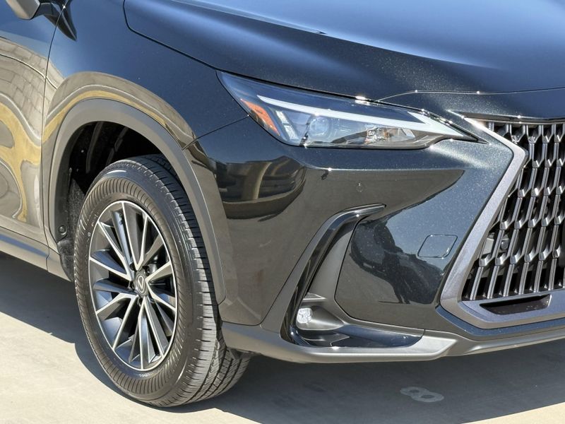 2025 Lexus NX 350h PremiumImage 4