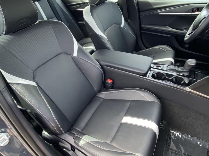 Used 2025 Toyota Camry SEImage 10
