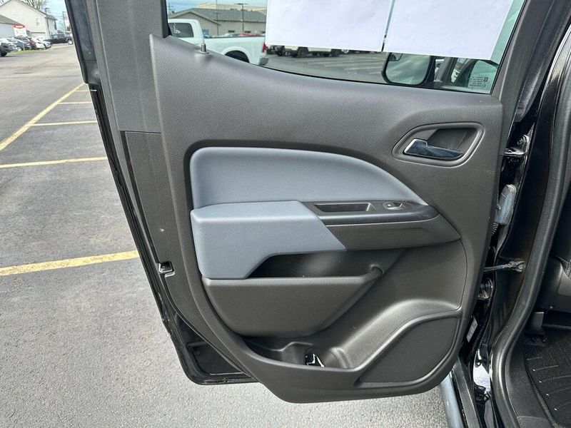 2015 Chevrolet Colorado Z71Image 24