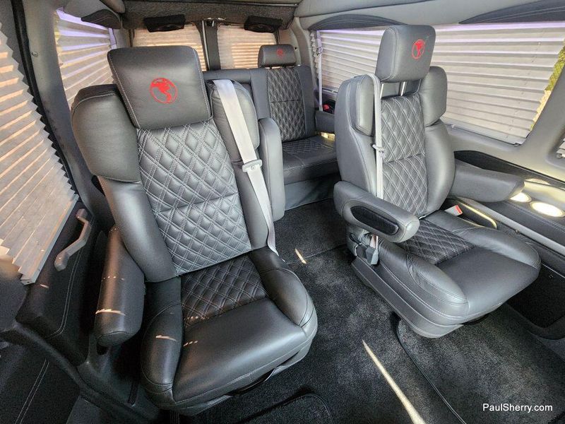 2022 GMC Savana Image 47