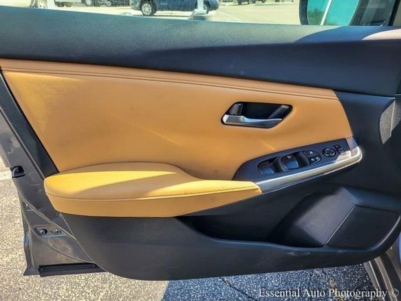 2020 Nissan Sentra SV photo 14