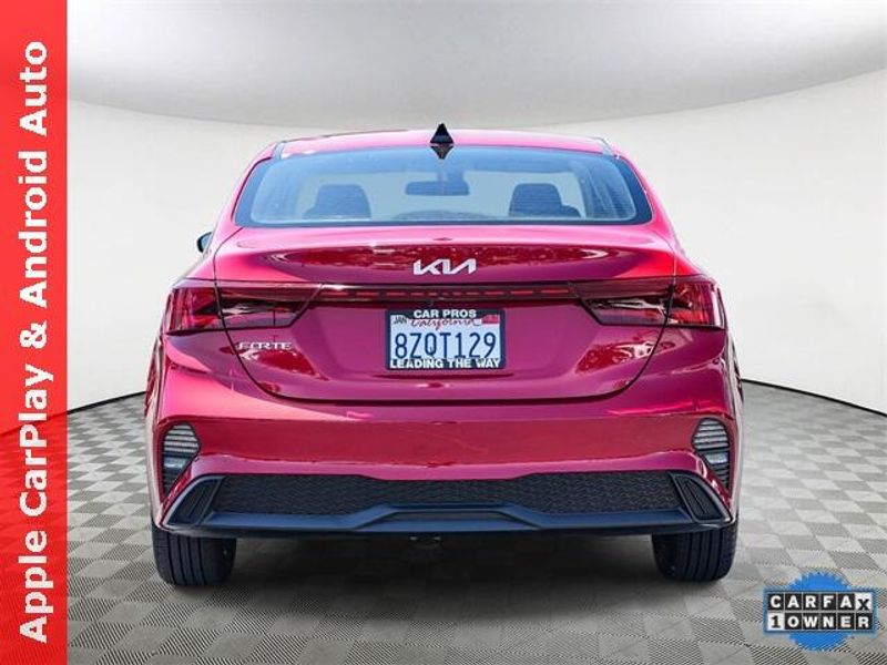 Used 2022 Kia Forte LXSImage 7