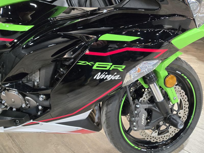 2021 Kawasaki NINJA ZX 6R Image 11