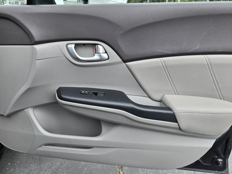 Used 2012 Honda Civic Sdn 4dr Auto EX-L