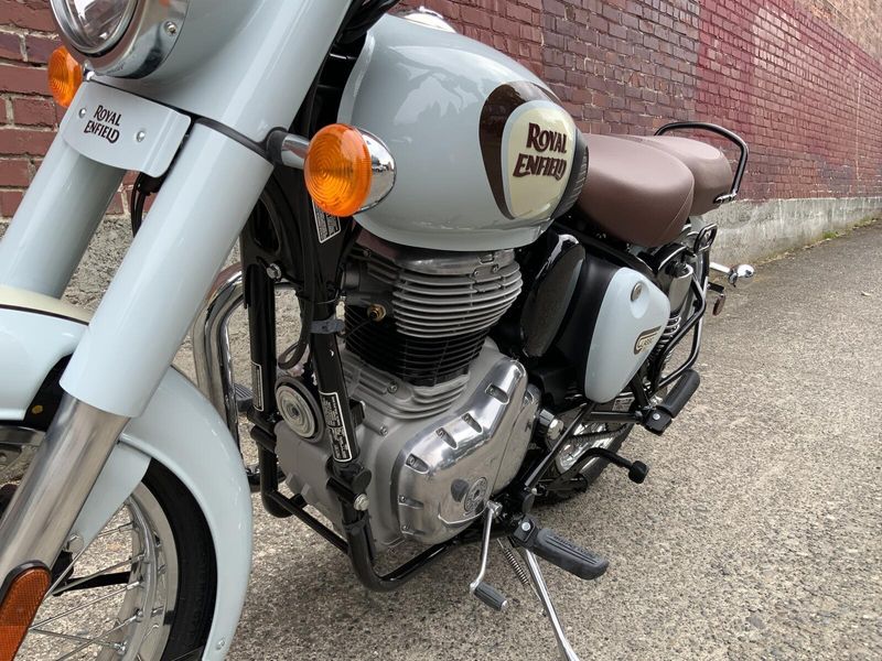 New 2024 Royal Enfield CLASSIC 350 