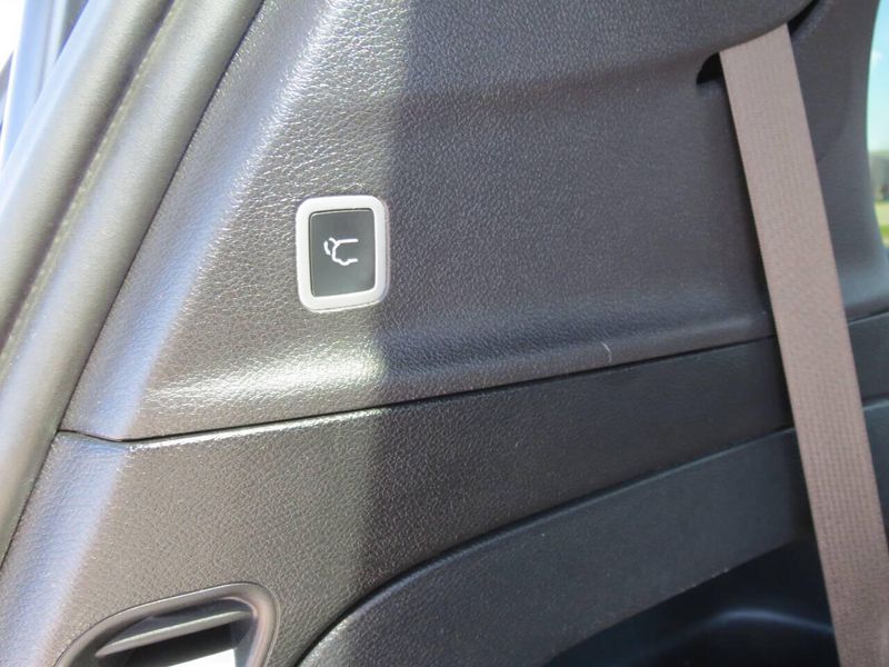 Used 2020 Chrysler Pacifica Touring 4dr Mini VanImage 33