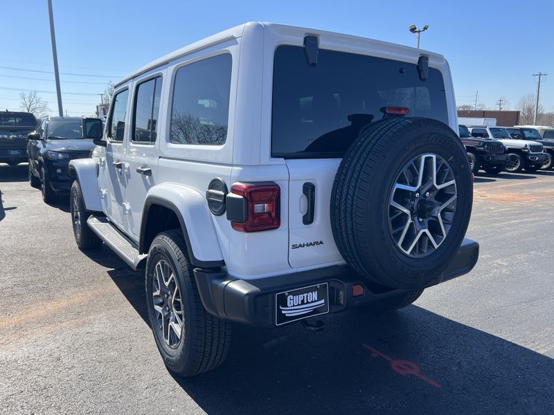 New 2026 Jeep Wrangler 4-door SaharaImage 9