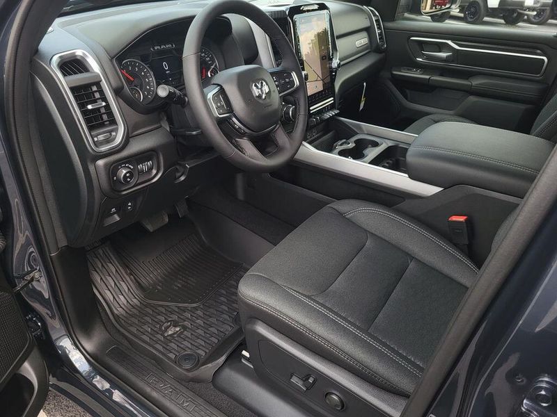 2025 RAM 1500 Lone Star Crew Cab 4x4 5