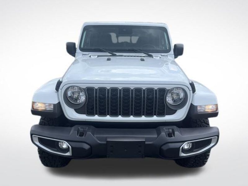 New 2025 Jeep Gladiator High Tide 4x4