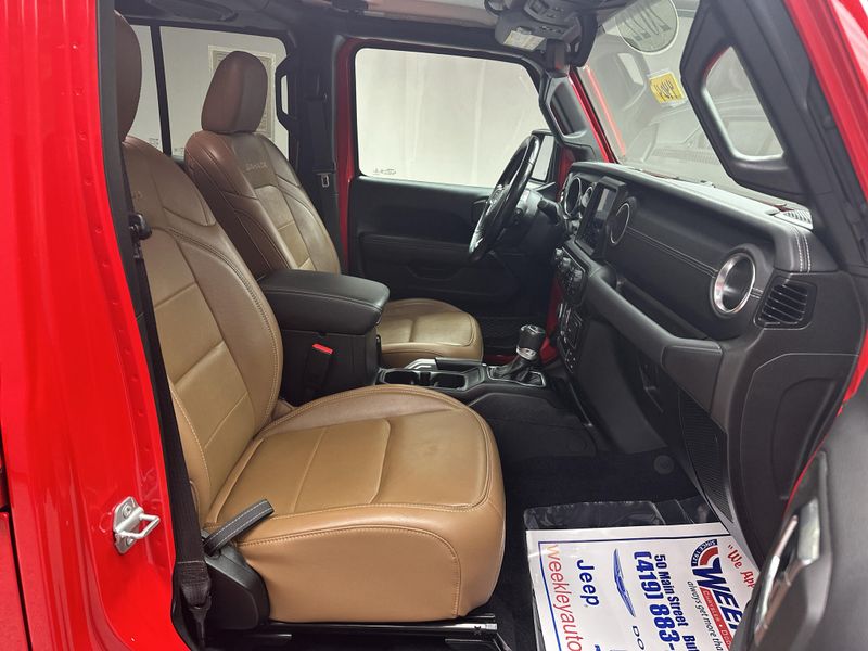 Used 2022 Jeep Wrangler Unlimited SaharaImage 22