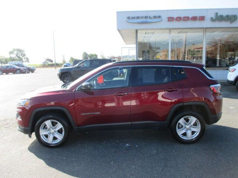 Used 2022 Jeep Compass LatitudeImage 13