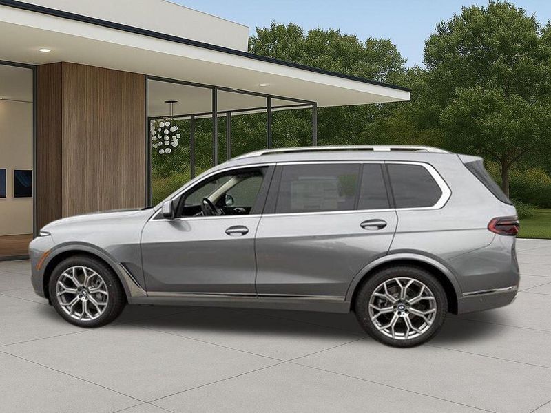 New 2026 BMW X7 xDrive40iImage 13