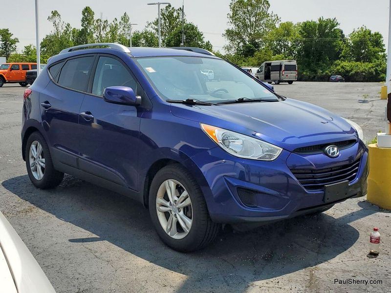 2011 Hyundai Tucson GLSImage 5