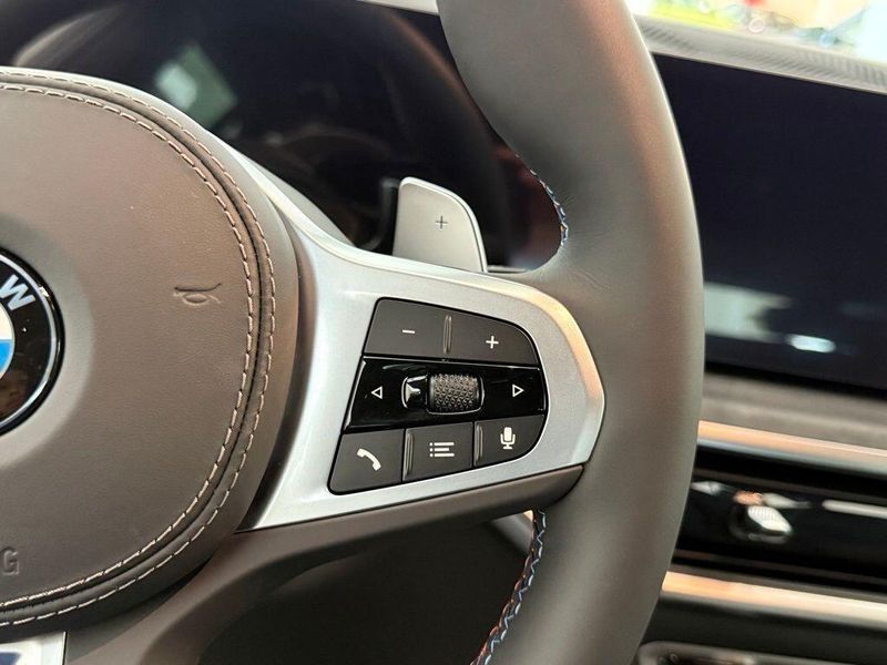 New 2026 BMW X5 M60iImage 17