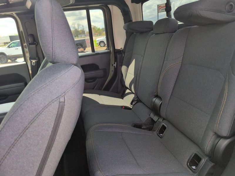 2025 Jeep Gladiator Nighthawk 4x4Image 25