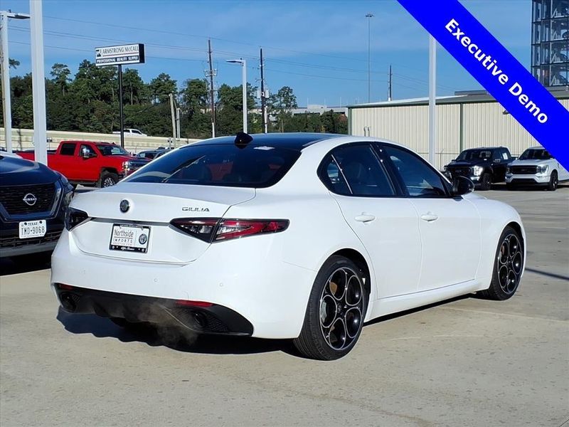 New 2025 Alfa Romeo Giulia RWDImage 6