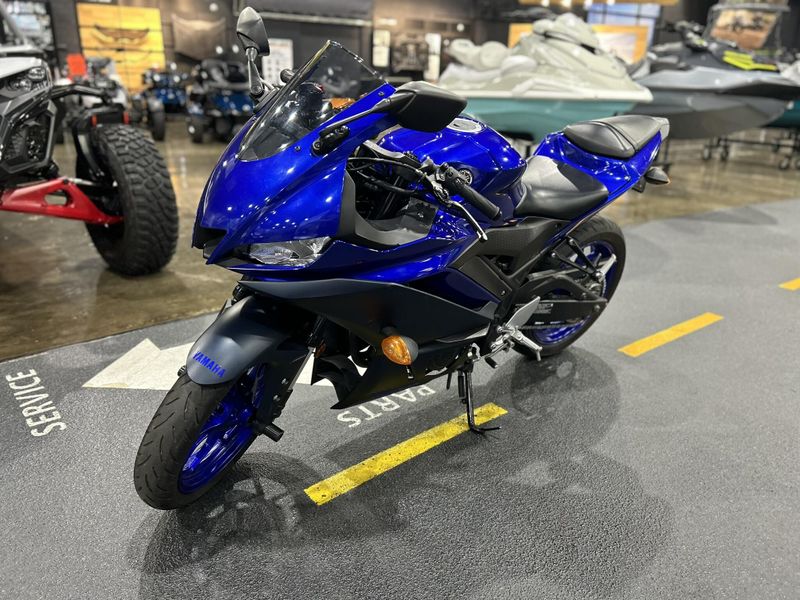 Used 2023 Yamaha YZF-R3 ABS Image 13
