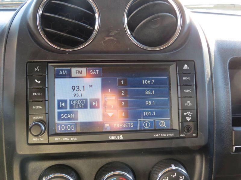 Used 2011 Jeep Compass Latitude 4x4 4dr SUVImage 12