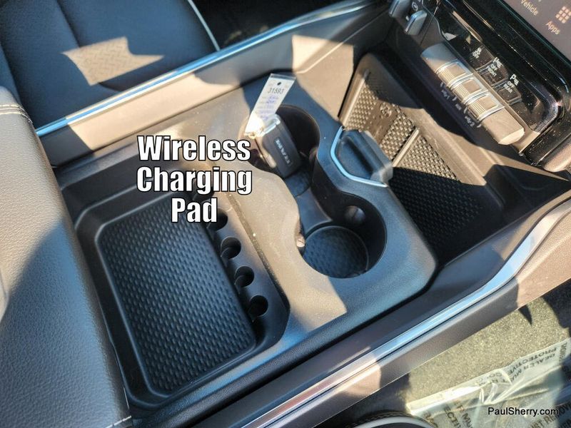 New 2026 RAM 1500 Laramie Crew Cab 4x4 5'7' Box