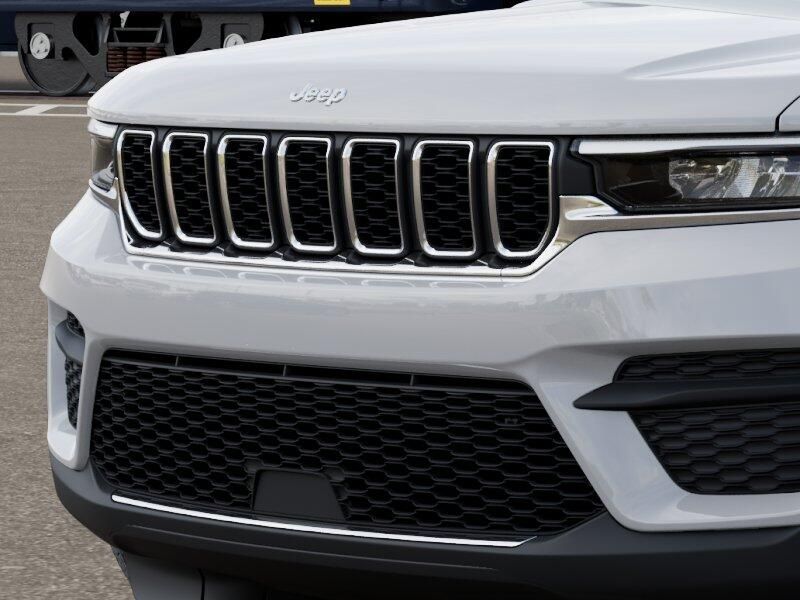 New 2026 Jeep Grand Cherokee Image 7