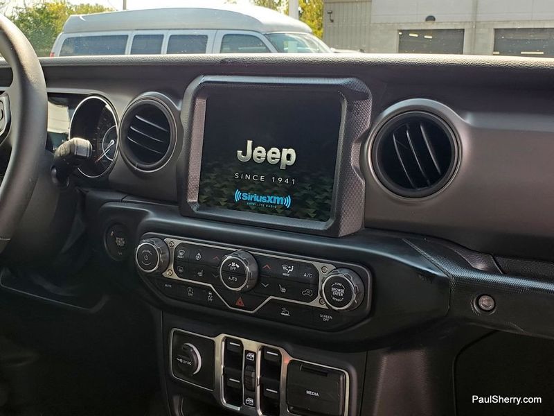 2023 Jeep Gladiator WillysImage 21