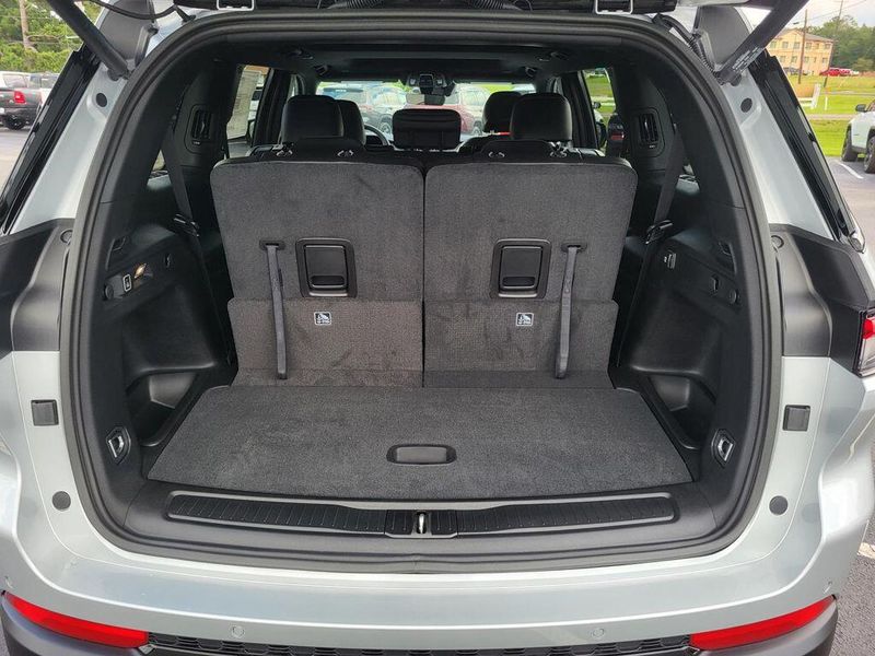2025 Jeep Grand Cherokee L Altitude X 4x4Image 8