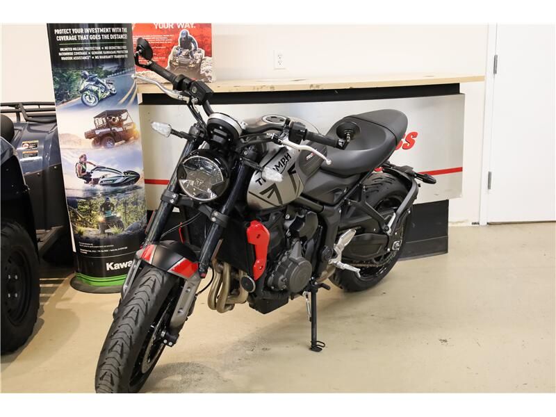 Used 2023 Triumph Trident Image 2