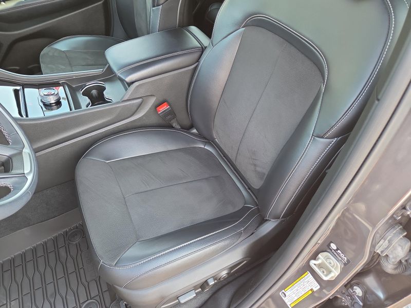 2023 Jeep Grand Cherokee Altitude X photo 13