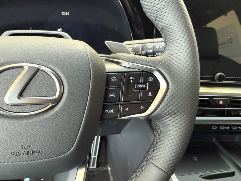 2025 LEXUS TX 500 500h F SPORT PremiumImage 23
