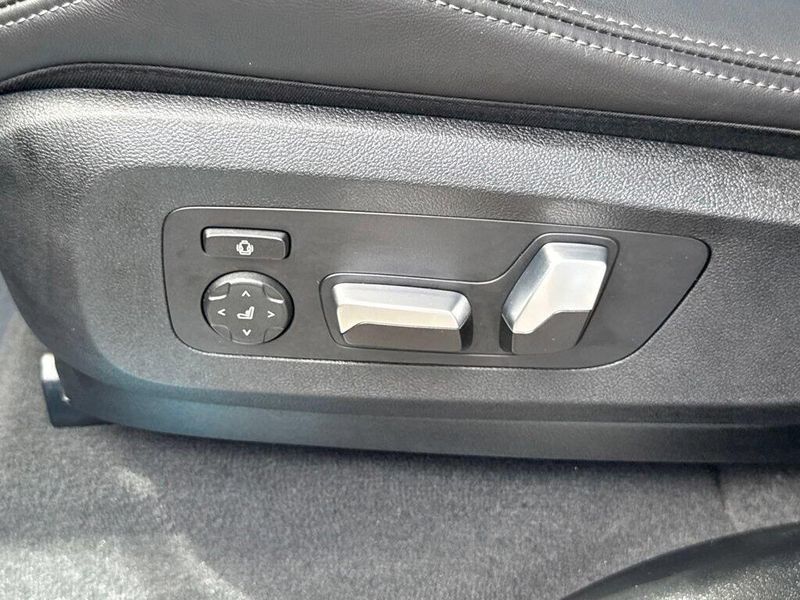 Used 2026 BMW X5 sDrive40iImage 21