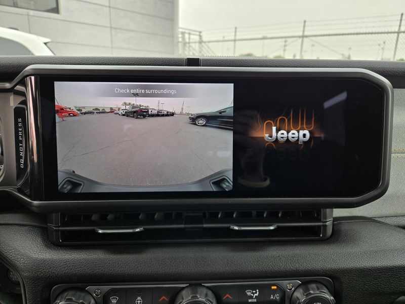 New 2026 Jeep Gladiator Sport S 4x4