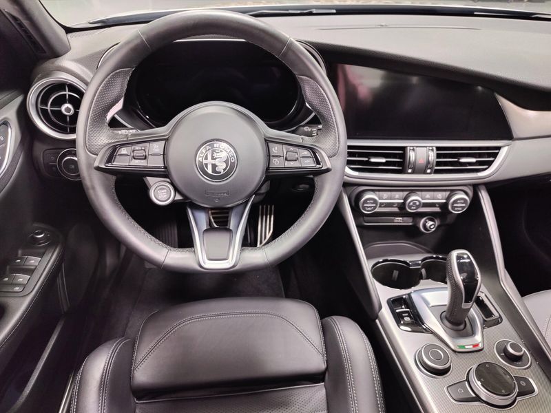 2024 Alfa Romeo Giulia Veloce AWD w/Sunroof/NavImage 19