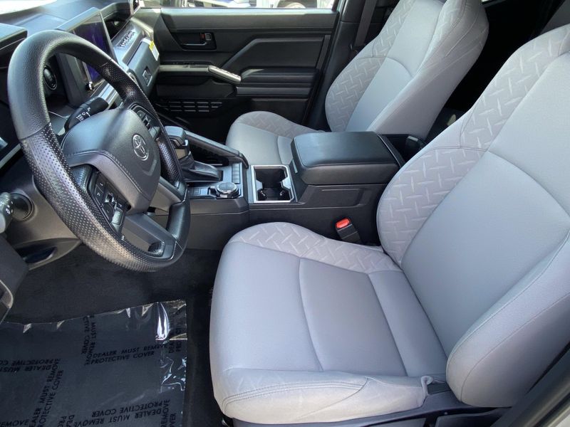 Used 2025 Toyota Tacoma SR5Image 15