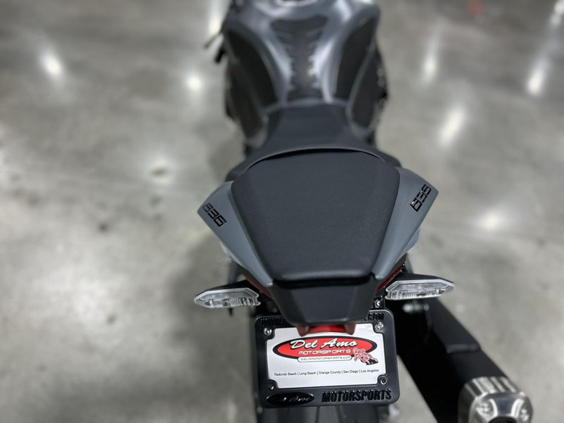 Used 2025 Kawasaki NINJA ZX-6R ABS Image 6