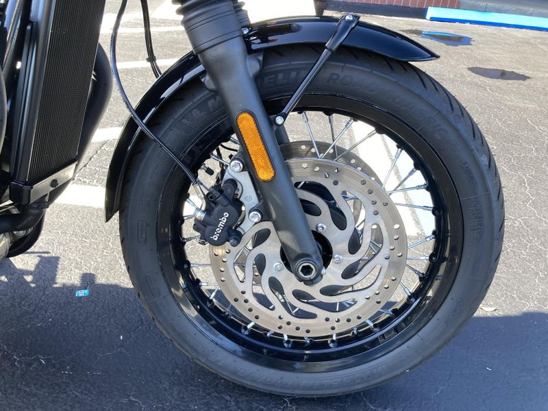2024 Triumph Bonneville T120 Black 