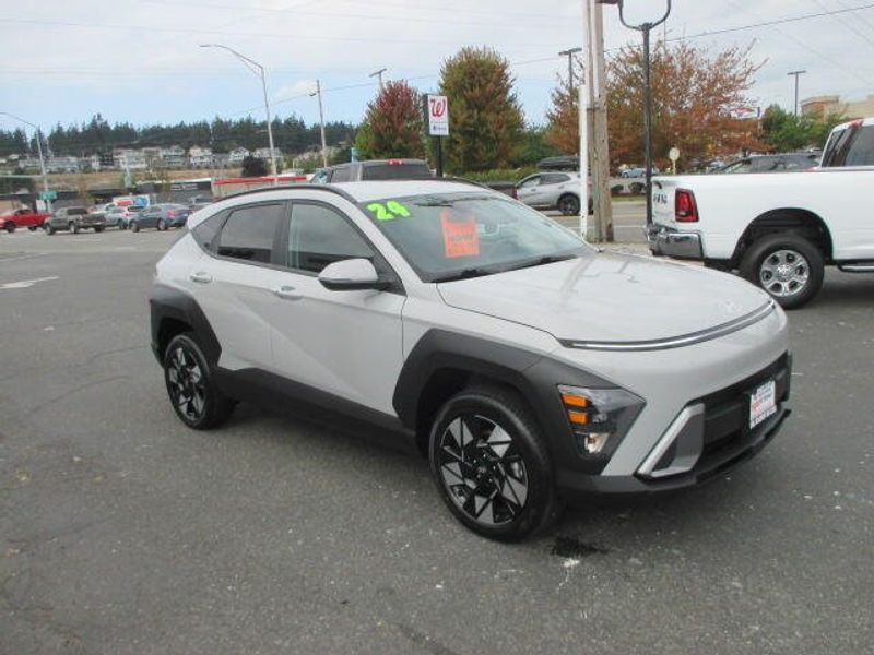 Used 2024 Hyundai Kona SELImage 5