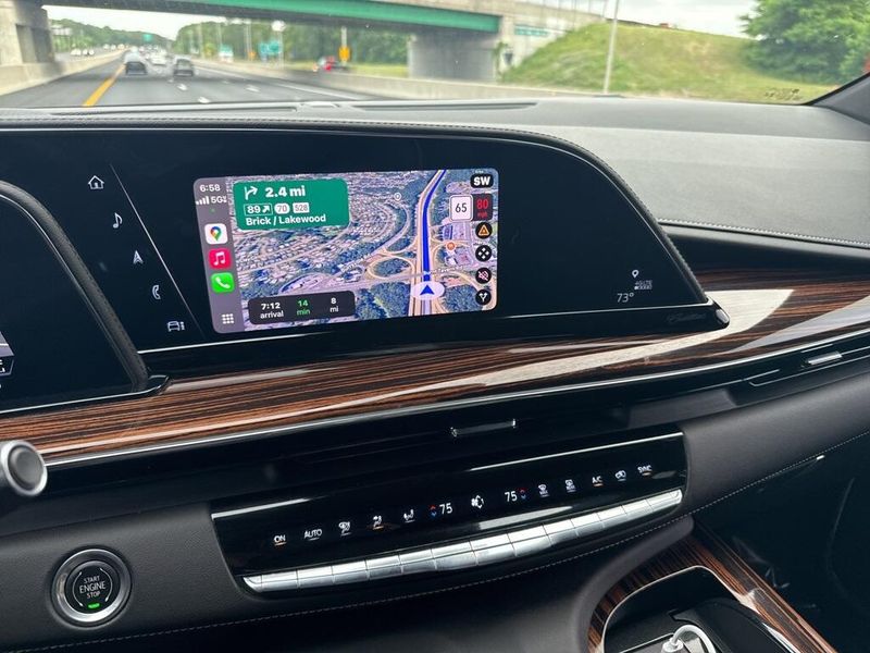 2022 Cadillac Escalade Premium Luxury