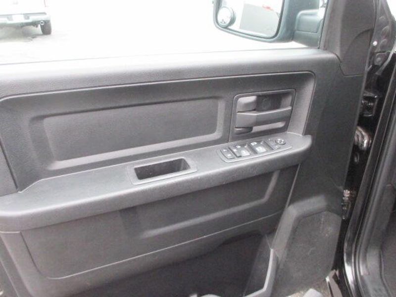 Used 2018 RAM 1500 ExpressImage 16