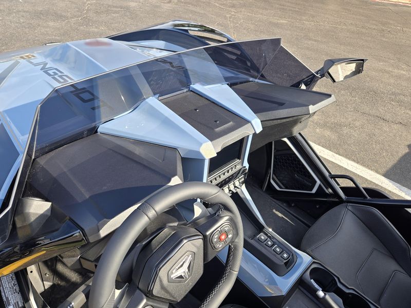 NEW 2026 POLARIS SLINGSHOT SIGNATURE EDITION AUTODRIVE Image 19