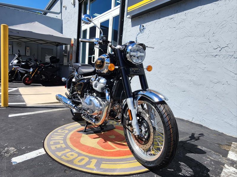 New 2026 Royal Enfield CLASSIC 650 Image 9