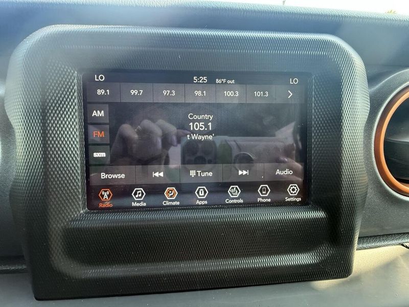 2021 Jeep Gladiator Mojave photo 20