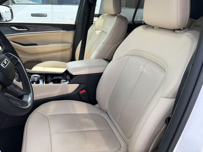 Used 2023 Jeep Grand Cherokee LimitedImage 26