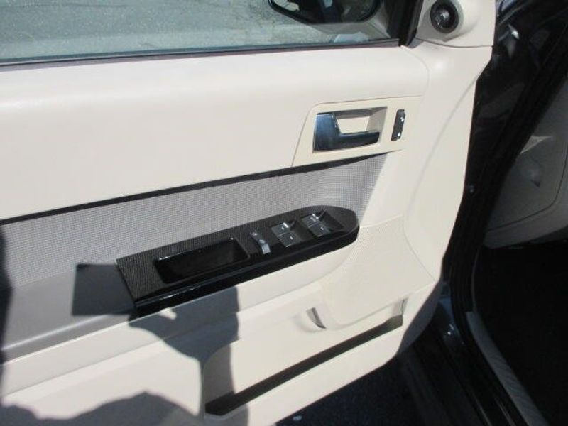 Used 2009 Ford Escape Hybrid HEVImage 17