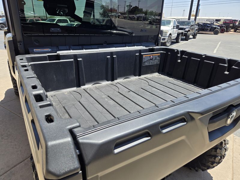 2025 Can-Am DEFENDER MAX LIMITED CAB HD10 DESERT TAN AND STEALTH BLACK Image 6