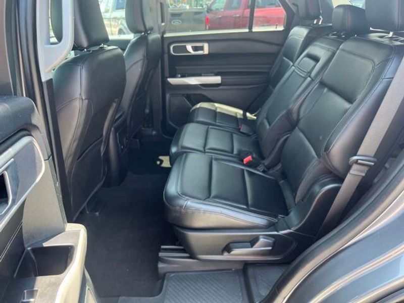 Used 2024 Ford Explorer XLT