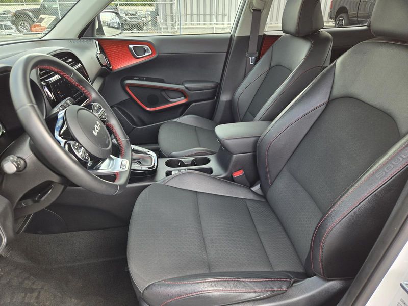 2023 Kia Soul GT-Line photo 21