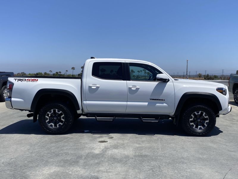 2023 Toyota Tacoma TRD Off-RoadImage 3