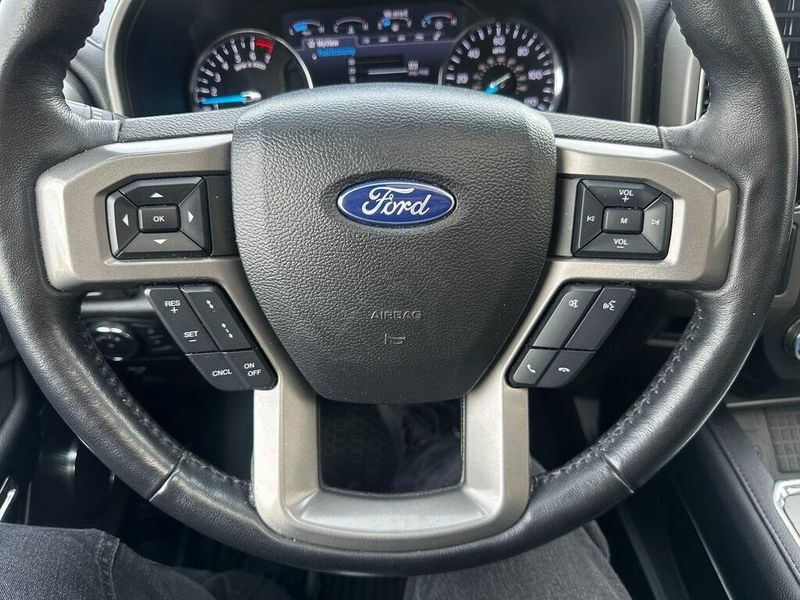 2021 Ford Expedition XLTImage 3