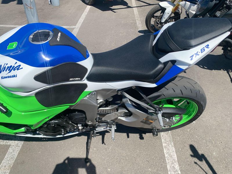 Used 2024 Kawasaki Ninja ZX-6R ABS Image 11
