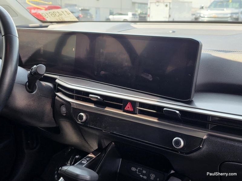 Used 2024 Kia Sorento S
